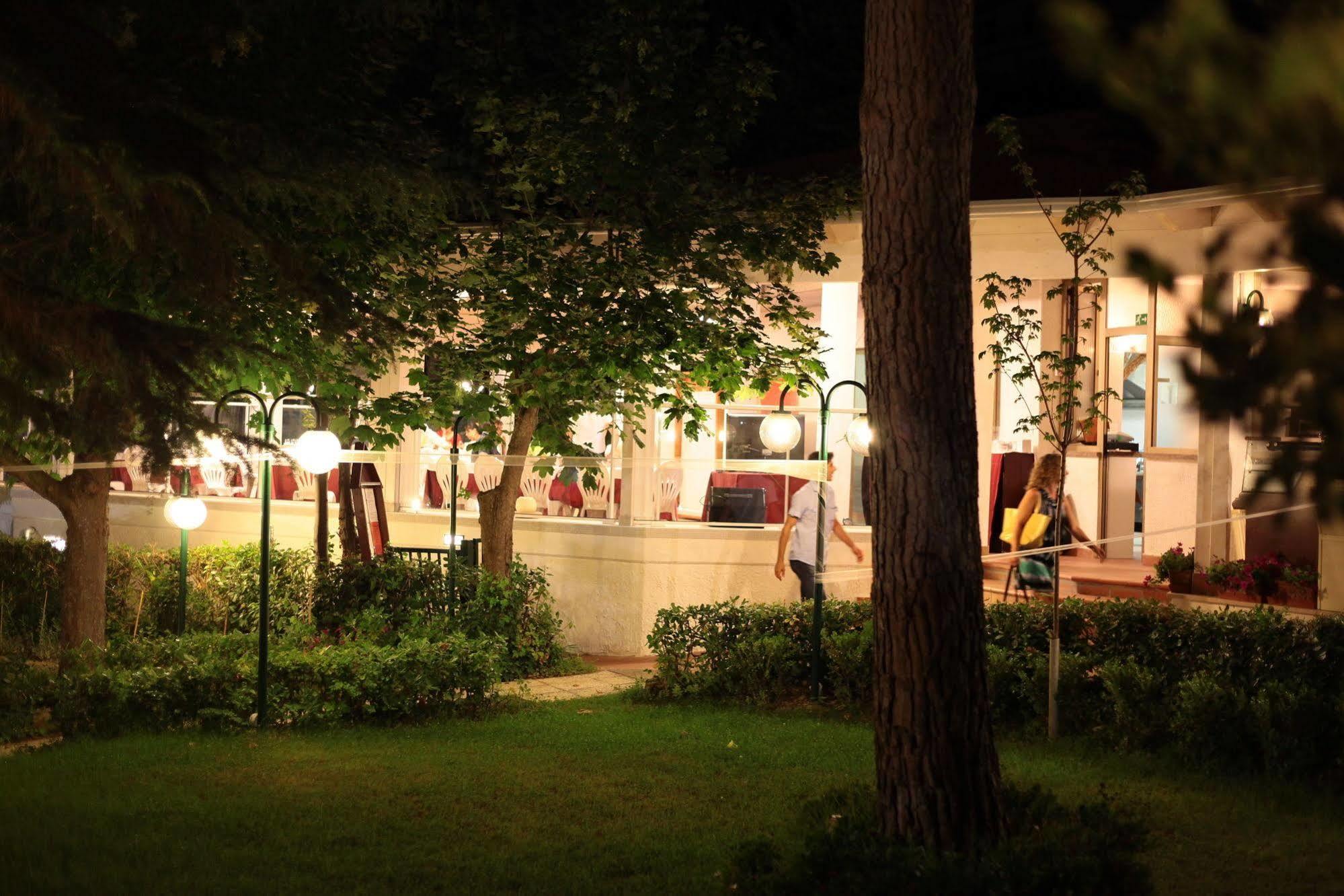 Casa Ferretti Di Ferretti Village Silvi Marina Exteriér fotografie